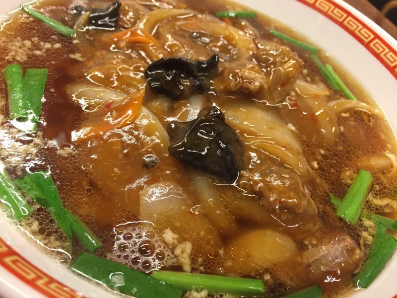 真夜中の中華食堂 上海 豚なんこつの旨煮ラーメン