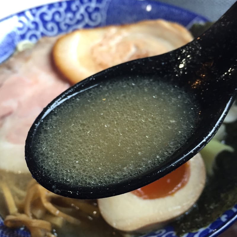 煮干らー麺 シロクロ 特・煮干らー麺(白) スープ