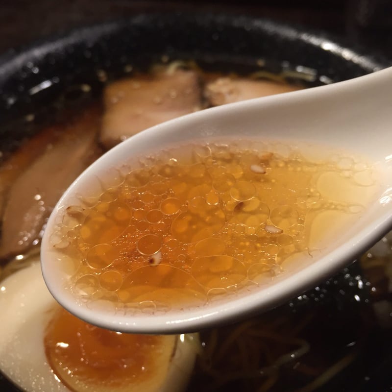 大安ラーメン＠秋田市大町 アゴ出汁ラーメン 醤油 スープ