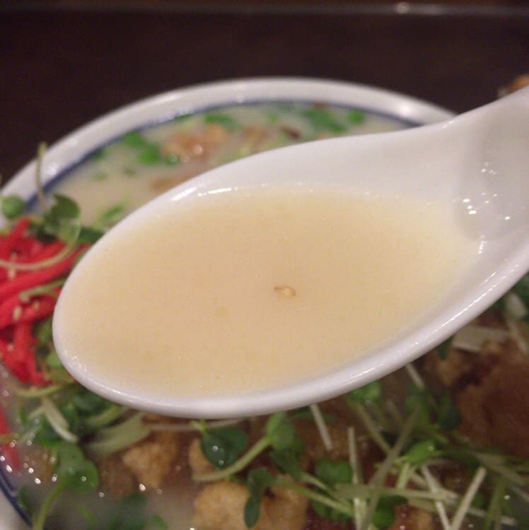 中華さくら＠福島 モッコリ鶏カラらーめん スープ