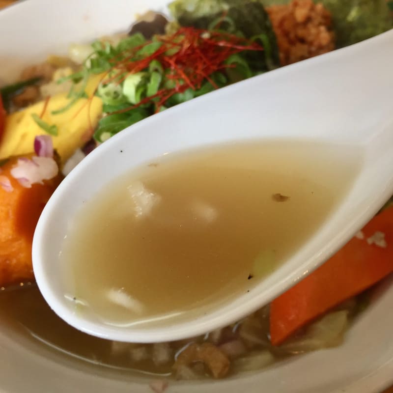 中華そばde小松 de小松的タンメン スープ