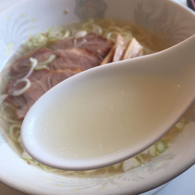 中華ダイニング 大黒屋 塩ラーメン スープ