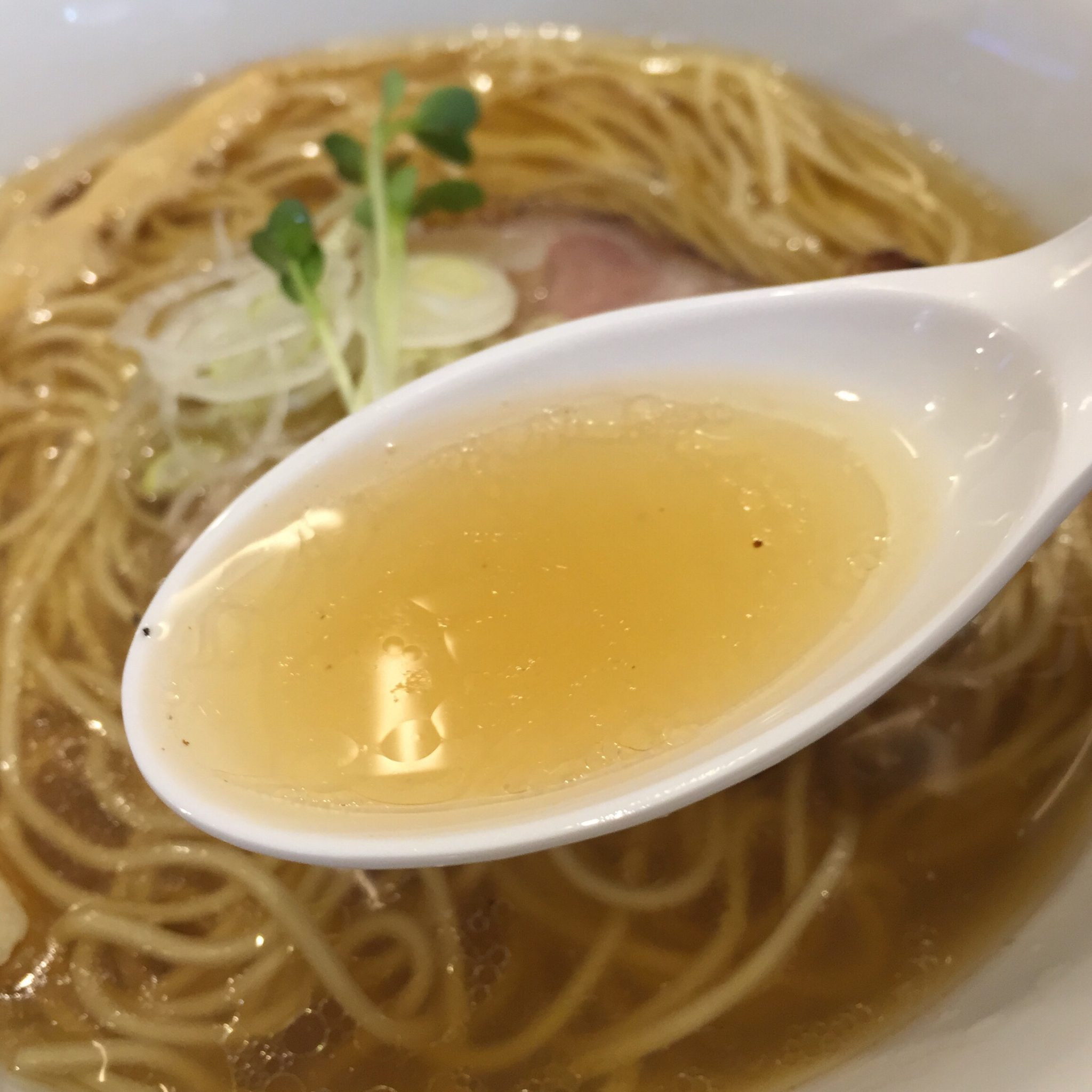 かしわぎ 東中野 塩ラーメン スープ