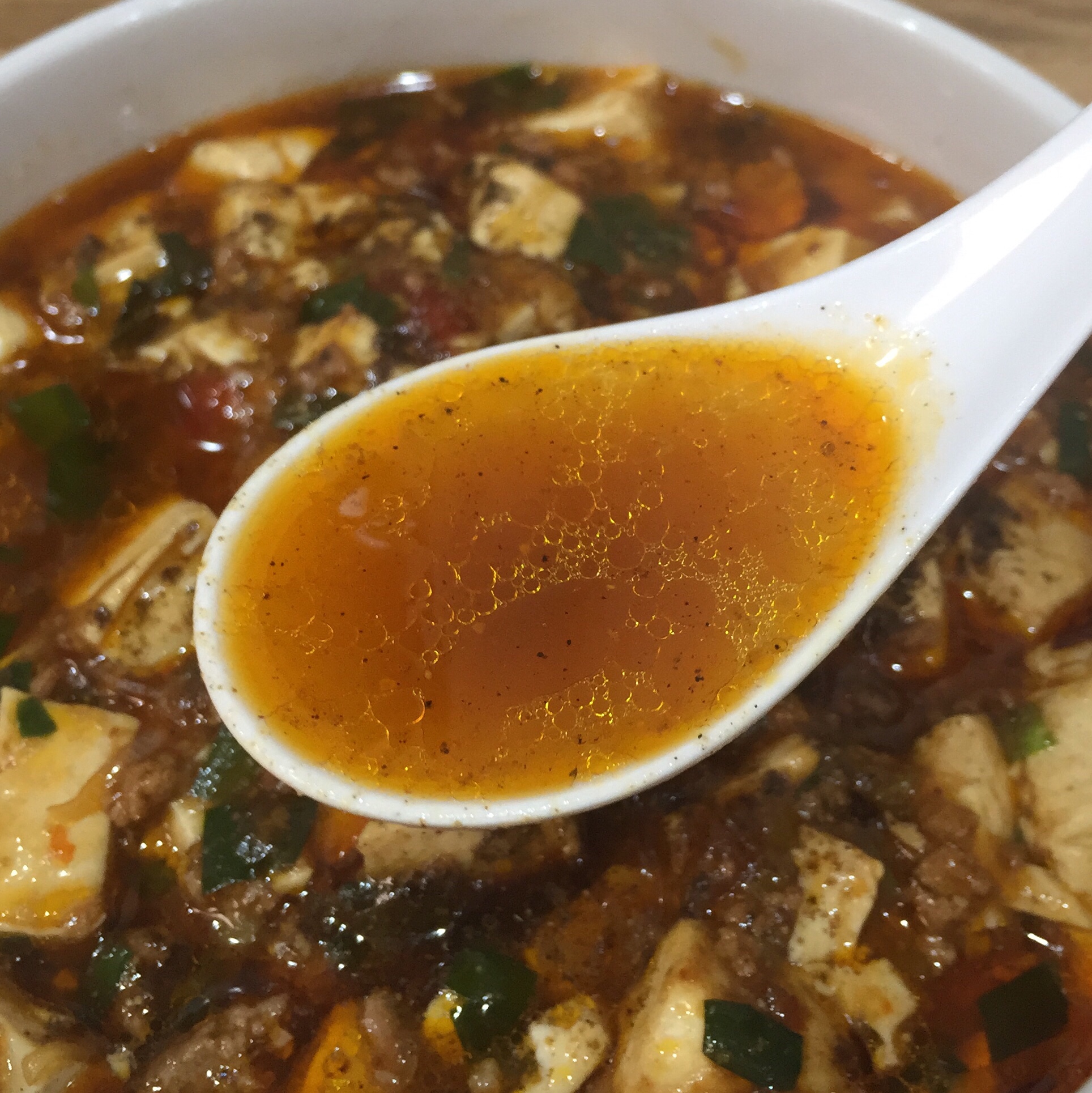 中華ダイニング 欣秋 山椒の効いた辛口麻婆麺 スープ