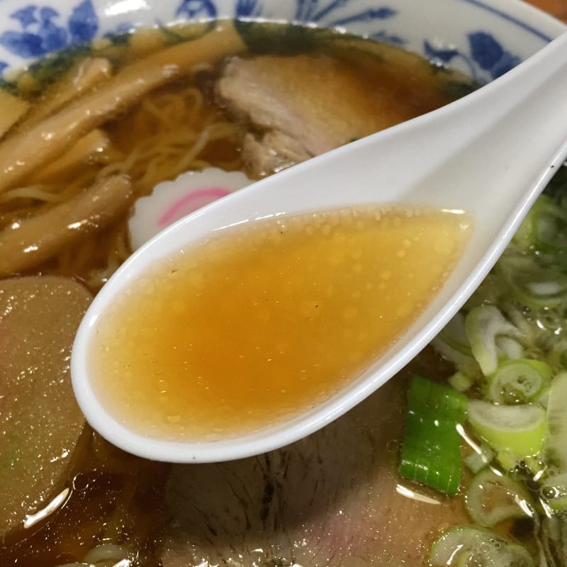 お食事処 五丁目 秋田市牛島 ラーメン スープ