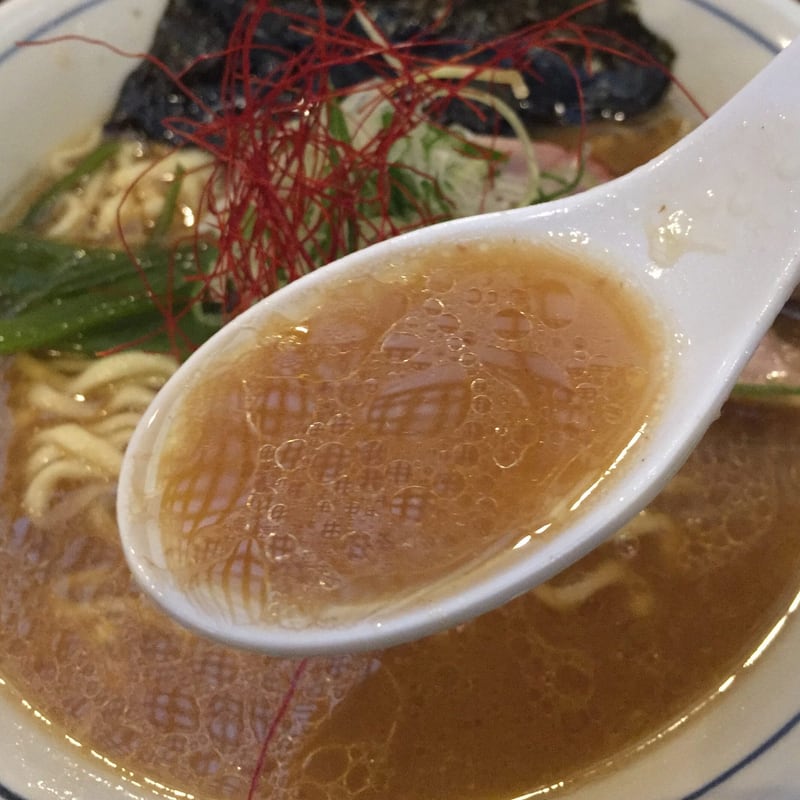 らぁめん 欽山製麺所 香川県高松市 鶏そば スープ