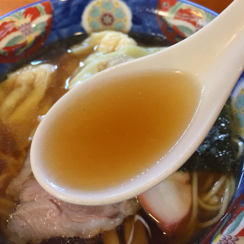 支那そば 幸雲(こううん) 福島県須賀川市 特製ワンタン麺(ハーフ) 醤油 スープ