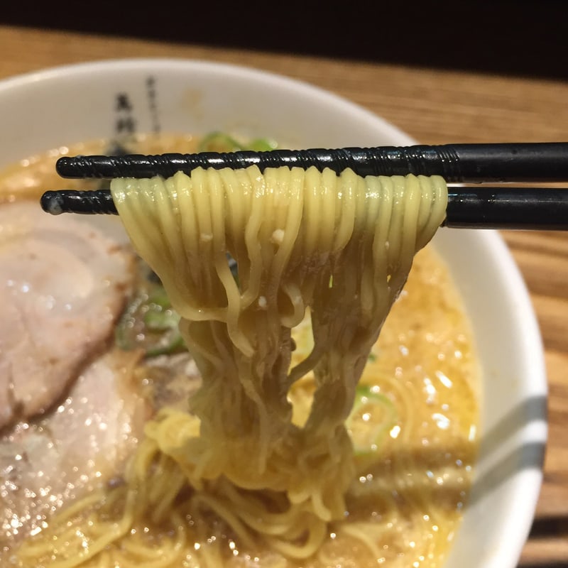 萬珍軒 まんちんけん 愛知県名古屋市中村区 玉子とじラーメン 醤油 麺