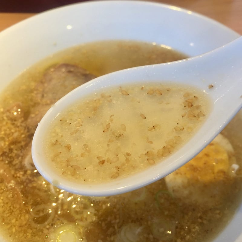 桜木屋 大曲イーストモール店 秋田県大仙市戸蒔錨 塩ラーメン スープ