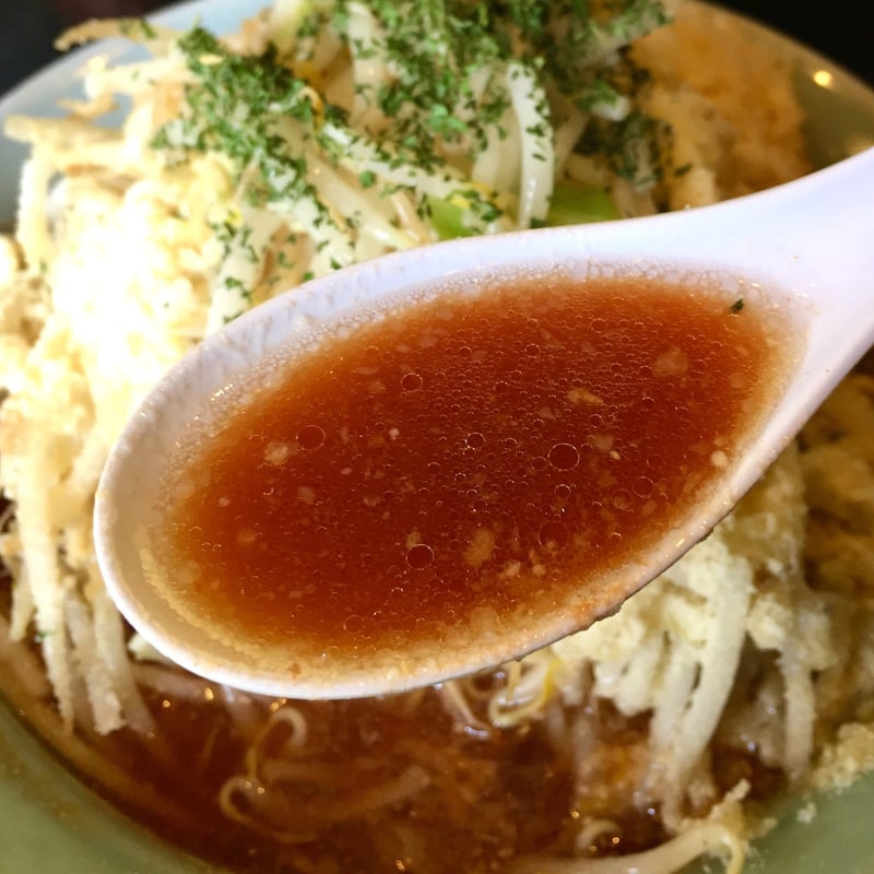 ラーメン マシンガン 秋田県秋田市広面 トマトラーメン パルメザンチーズ スープ