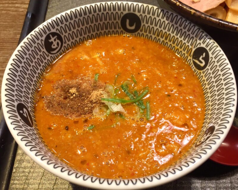 荒川らーめん魂 あしら 新潟県村上市切田 辛味噌つけめん 全粒粉つけめん つけ汁 スープ