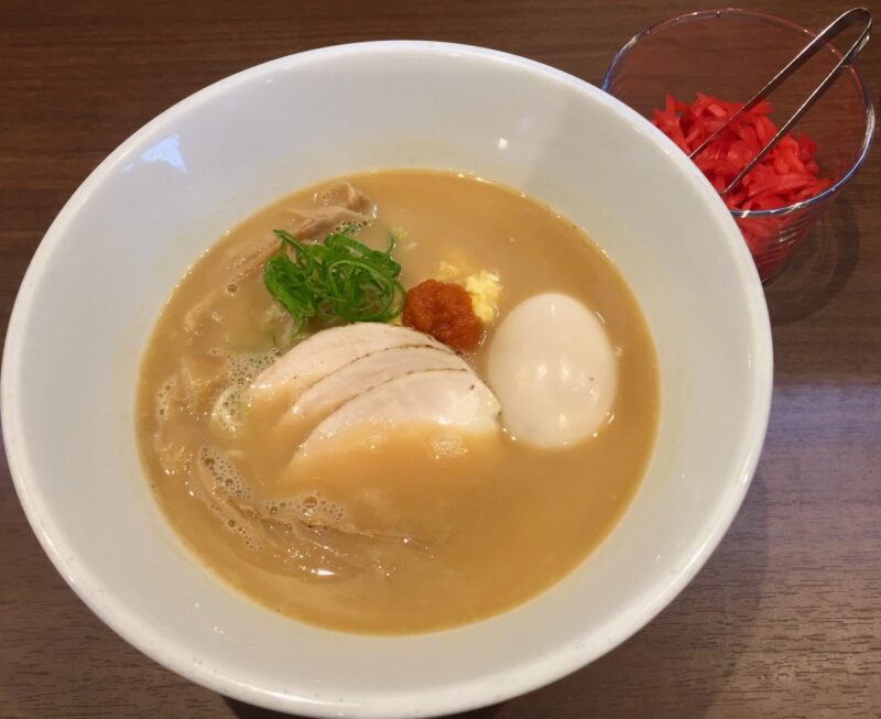 香味亭＠秋田県横手市にて洋風な鶏白湯をゲット！洋食技法ならではの鶏スープに舌鼓♪