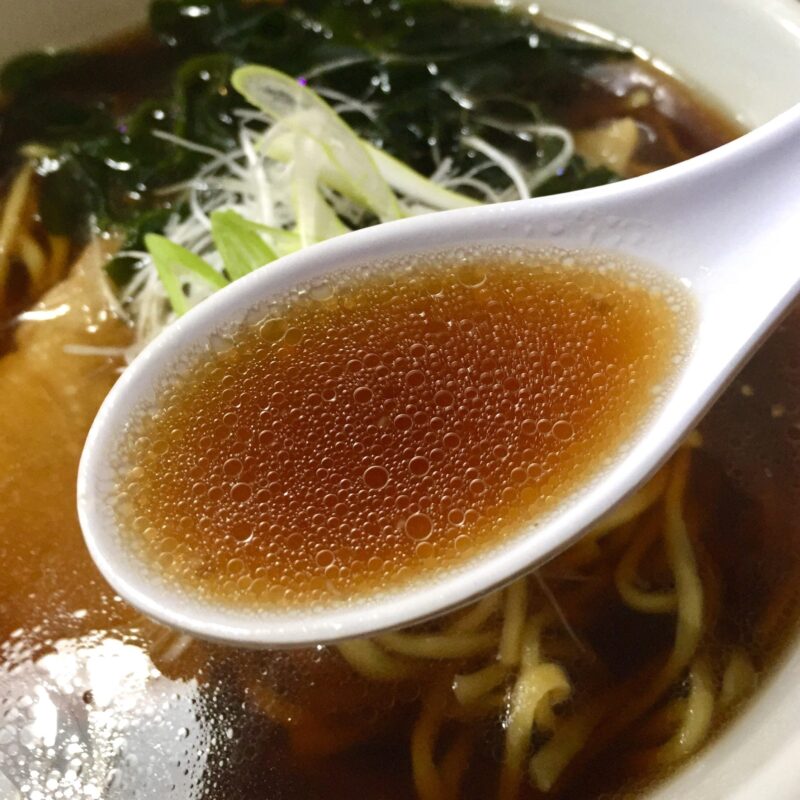 焼肉みつなし 秋田県湯沢市三梨町 醤油ラーメン スープ