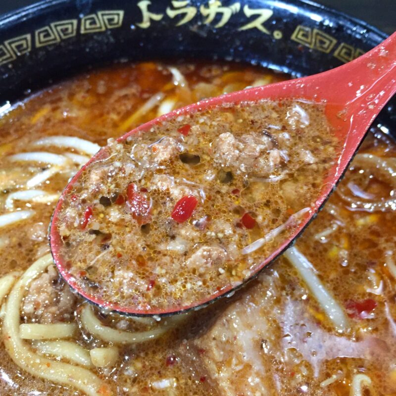 トラガス。 秋田県湯沢市西新町 四川風みそ坦々麺 スープ