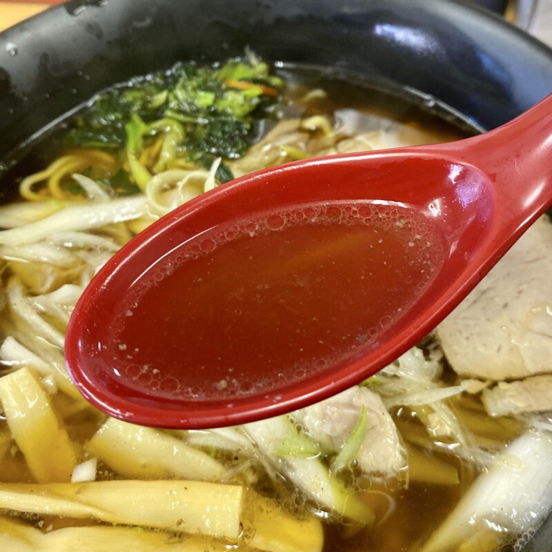 ラーメンえにし 秋田県大仙市佐野町 えにしラーメン 醤油味 醤油ラーメン スープ