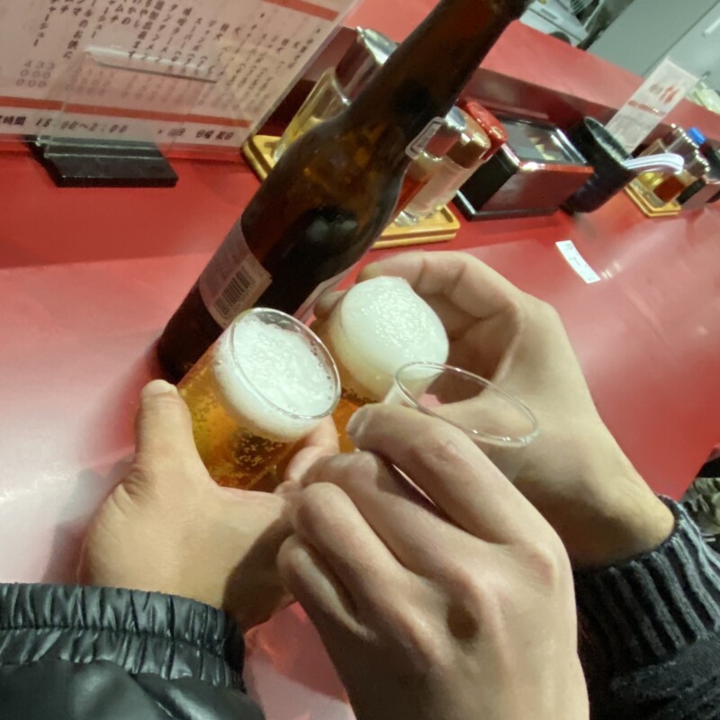 中華そば処 万味 まんみ 石川県金沢市本町 ビール 乾杯