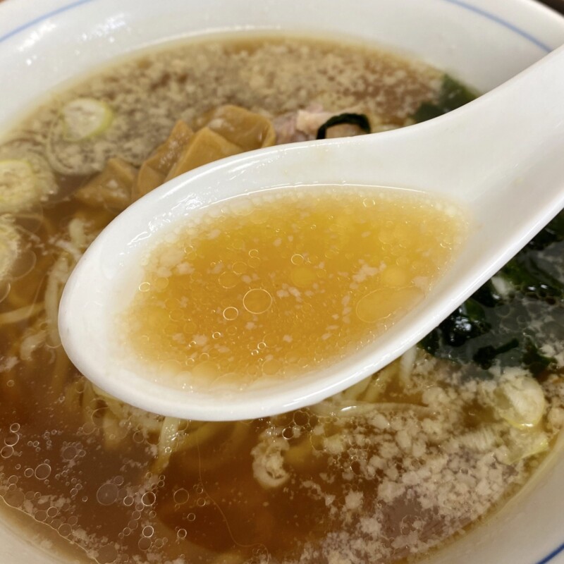 とんとんラーメン 秋田県にかほ市象潟町 しょうゆラーメン 醤油ラーメン スープ