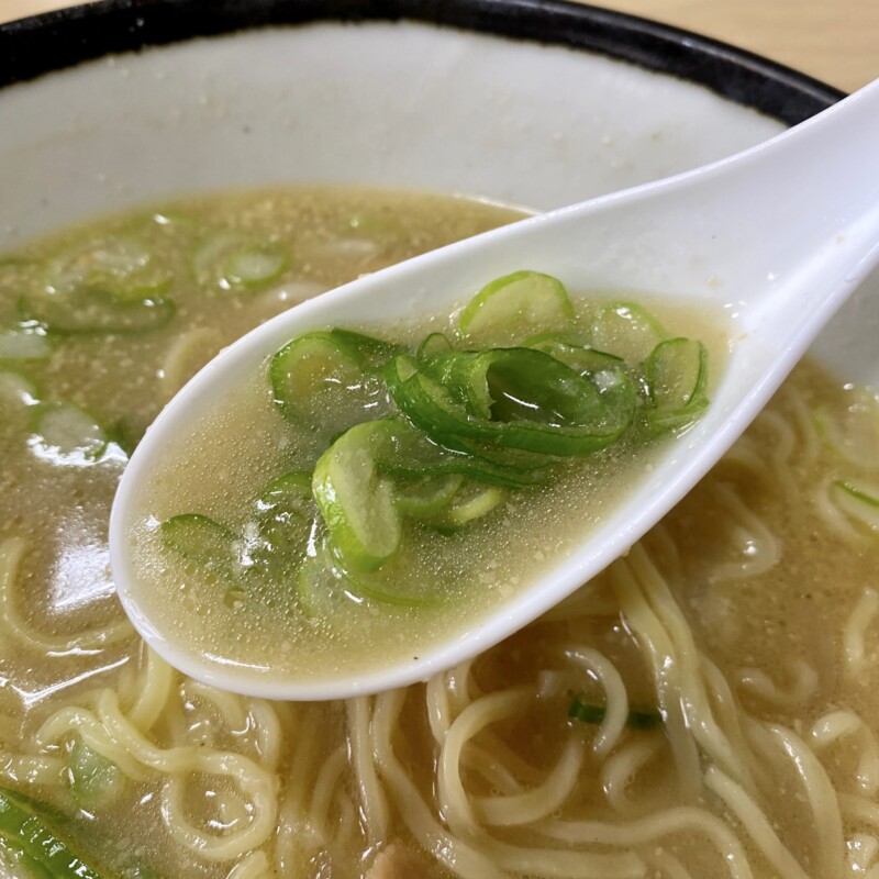 お食事処 えのき 秋田県秋田市寺内 味噌ラーメン スープ
