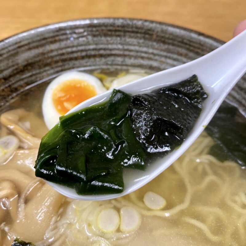 かねだ食堂 金田食堂 秋田県能代市元町 塩魚汁 しょっつるラーメン スープ