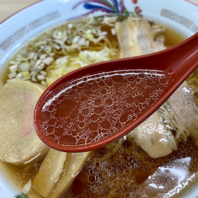 ラーメン・定食 あらや食堂 秋田県秋田市新屋 特製醤油ラーメン スープ