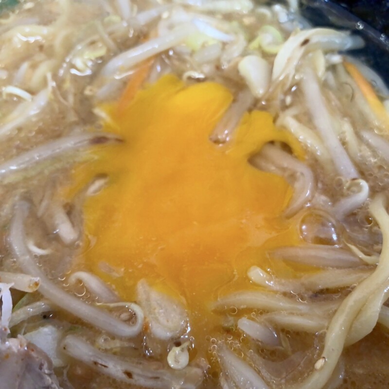 ラーメン ニューとん太 男鹿店 秋田県男鹿市船越 スタミナラーメン 納豆 バター 生卵 スープ