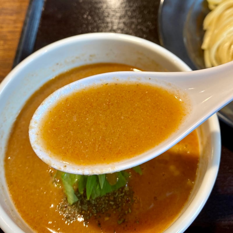 つけ麺道 癒庵 ゆあん 山形県酒田市こあら 完熟トマトとモッツァレラチーズつけ麺 つけ汁 スープ