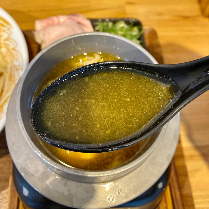 新旬屋 本店 山形県新庄市沖の町 つけ鶏中華 つけ麺 つけ汁 スープ