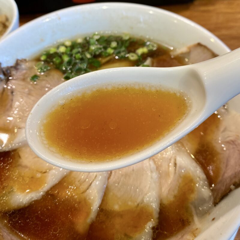 肉うどん さんすけ 愛知県名古屋市中区丸の内 さんすけうどん スープ
