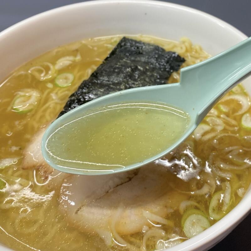 中華そば マル真 まるしん 青森県弘前市石渡 塩ラーメン スープ