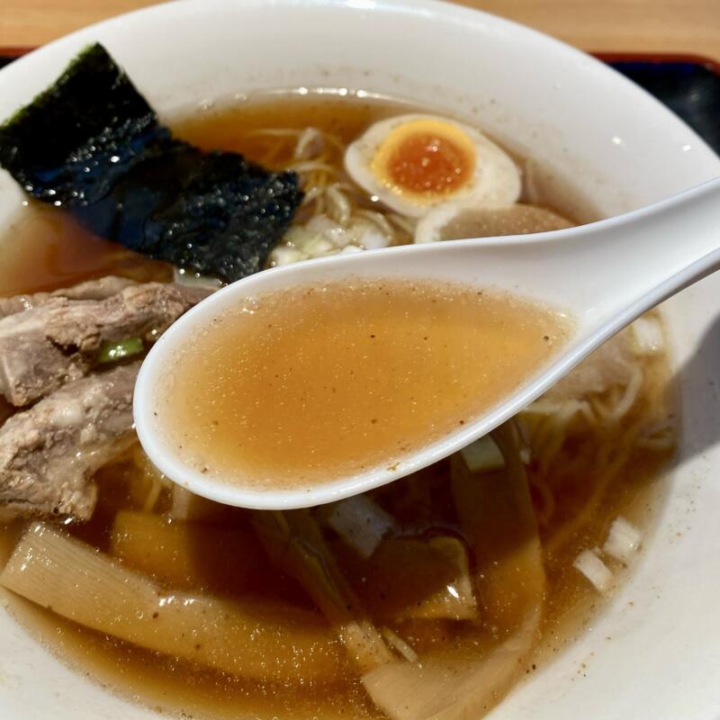 とん喜 秋田県鹿角市花輪 醤油ラーメン スープ