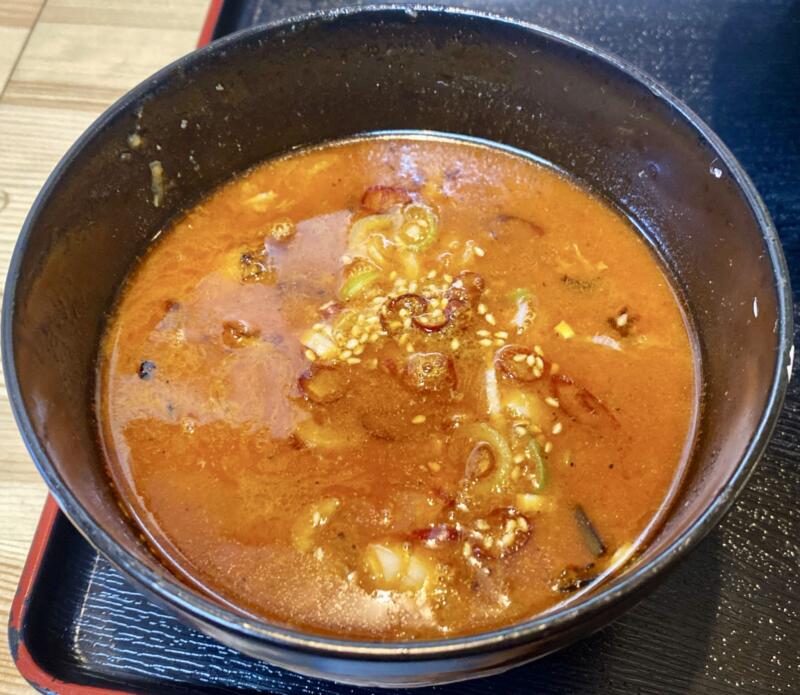 らーめんふぁくとりー のすけ 青森県八戸市番町 つけのすけ 赤 辛味噌つけ麺 スープ つけ汁