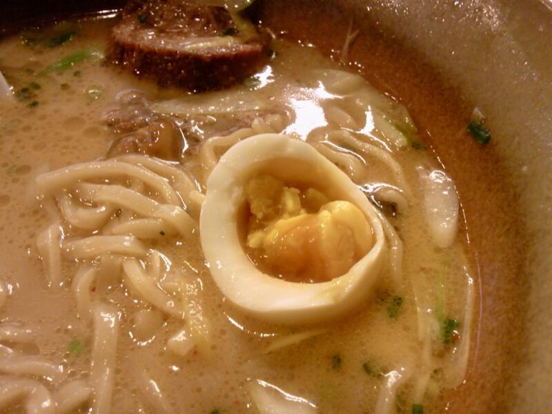 らーめん錦 秋田本店 秋田県秋田市外旭川 比内地鶏桃豚ラーメン(幻の味噌) 味玉