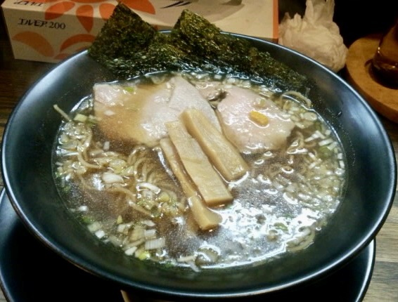 支那そば ほぬや 秋田県秋田市東通 醤油ラーメン 支那そば醤油(中)鶏だし＋鰹