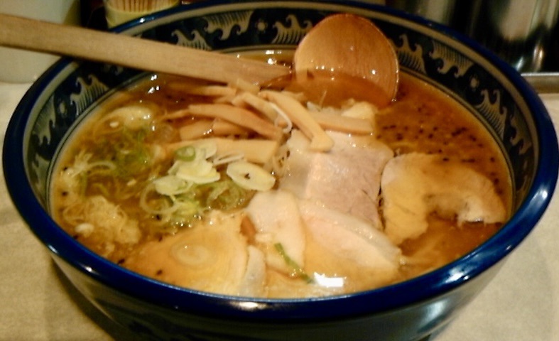 ラーメン鈴弥 秋田県湯沢市 秋田ご当地 油田系ラーメン 味噌