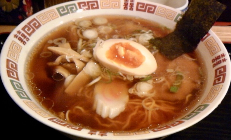 そば処 つたや 秋田県秋田市寺内 醤油ラーメン 黄金麺(正油味)