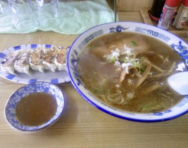 旭川ラーメンさいじょう 秋田県秋田市寺内 醤油ラーメン 正油ラーメン 餃子