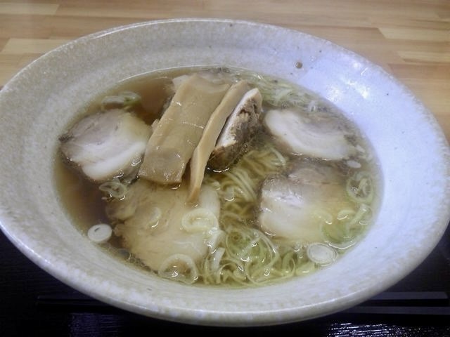 中華そば 弥太郎 岩手県盛岡市 醤油ラーメン チャーシュー麺