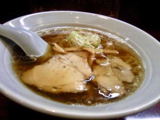 東京まんぷくラーメン 横浜中華苑 秋田県秋田市大町 醤油ラーメン 手打ち中華そば