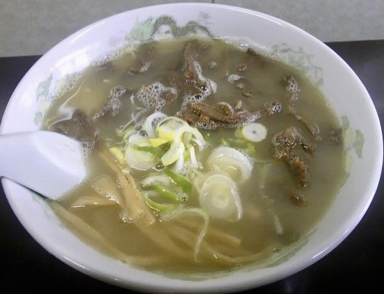 あけぼの食堂 秋田県能代市 馬肉ラーメン 醤油ラーメン チャーシュー麺