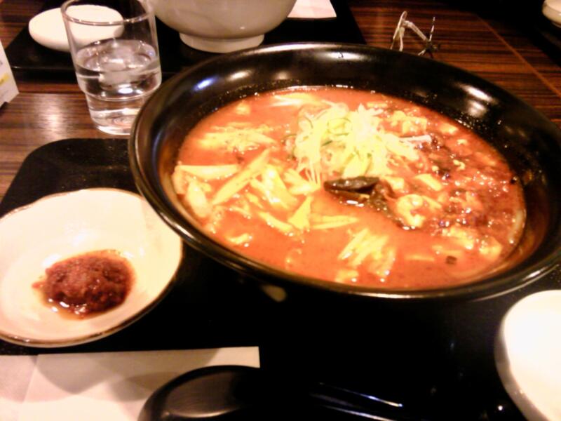 陳麻家 外旭川店 秋田県秋田市外旭川店 辛痺ラーメン 麻辣鉄人麺