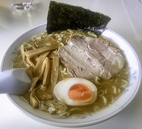 らーめん萬亀 秋田県秋田市山王 塩ラーメン 塩(ブレンド)