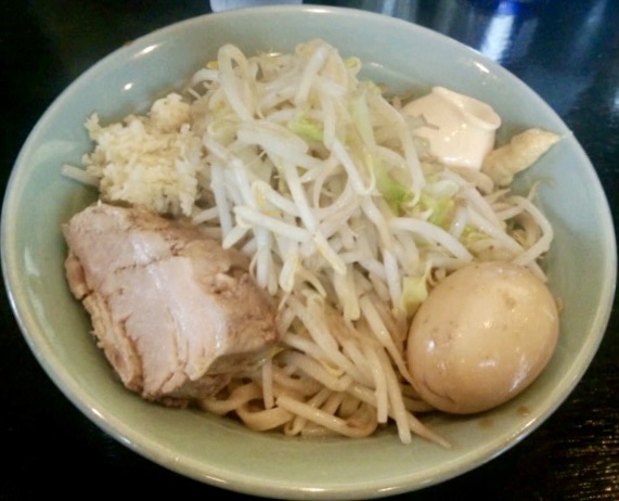 ラーメン マシンガン 秋田県秋田市広面 まぜそば 汁なしそば(味噌)＋味玉