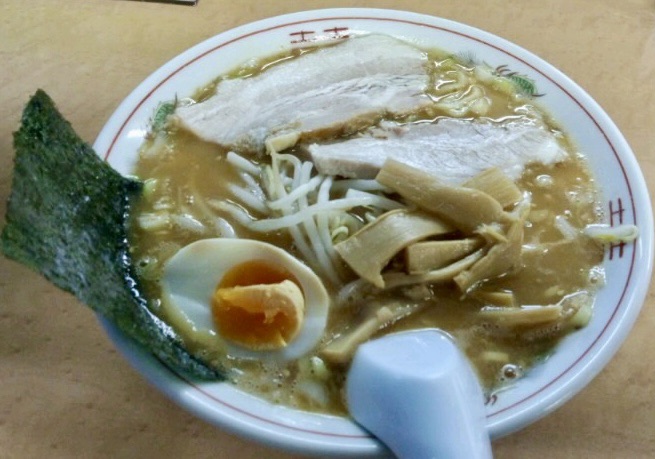 らーめん萬亀 秋田県秋田市山王 濃厚味噌ラーメン 味噌(濃厚)