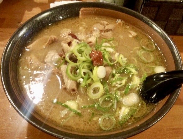 留まり木 秋田県秋田市中通 ホルモンラーメン