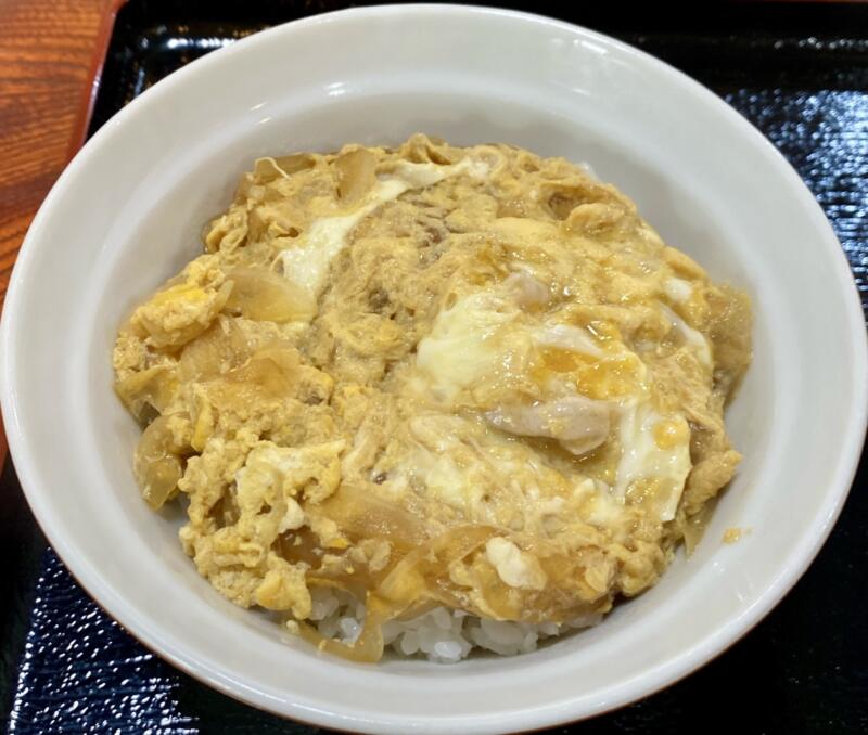 お食事処 丸玉 そば処 まるたま 秋田県横手市中央町 平日ランチ限定 ラーメンセットメニュー 醤油ラーメン 親子丼 小鉢 漬け物