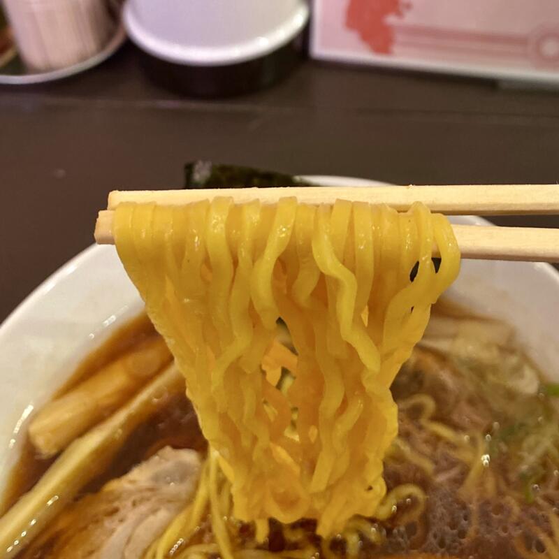 街食堂 くらん 秋田県横手市前郷 横手駅前 ラーメン 醤油ラーメン 麺