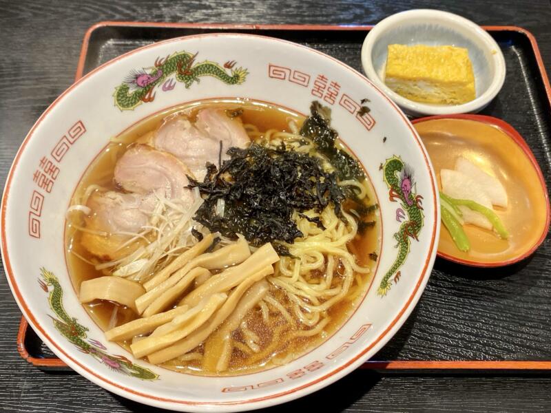 食事処 さくら亭 秋田県にかほ市金浦 にかほ陣屋内 醤油ラーメン 玉子焼き 漬け物