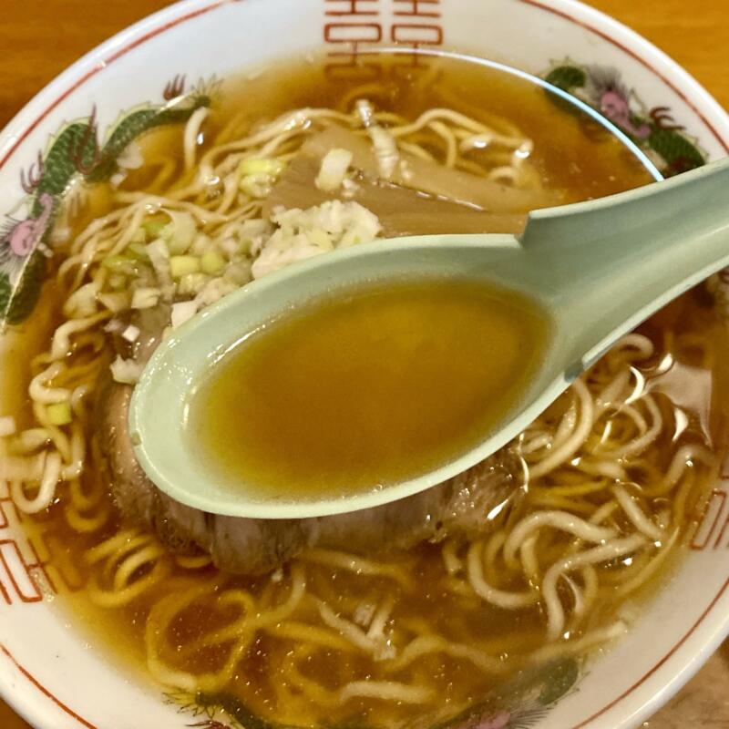 中華料理 来々軒 津軽百年食堂 青森県弘前市茂森町 ラーメン 醤油ラーメン 津軽煮干しラーメン スープ