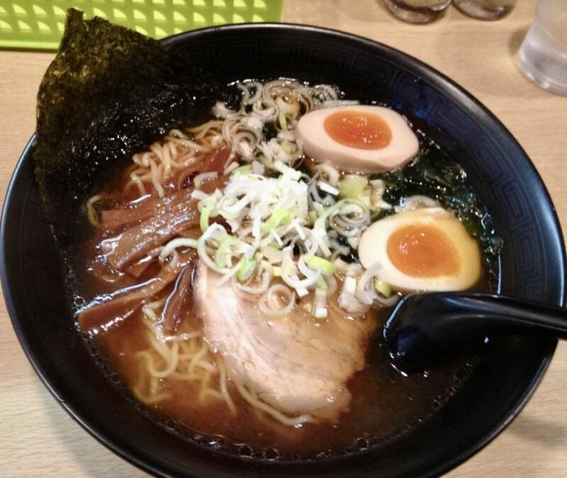 麺屋 新月 秋田県横手市 煮たまご醤油ラーメン