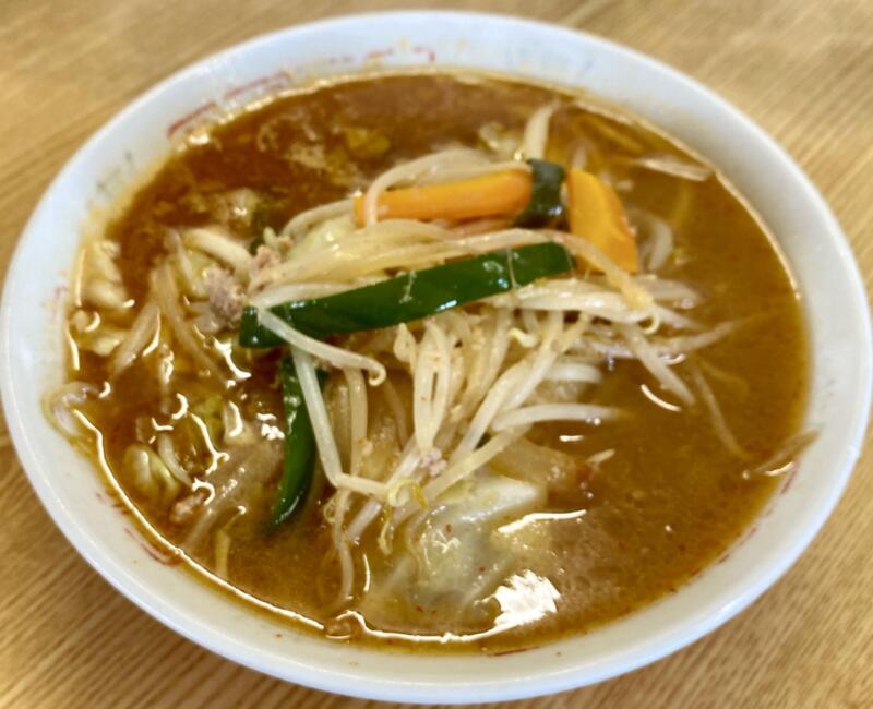 みそラーメンの店 峰 みね 青森県弘前市和徳町 王林ちゃん お勧め 御用達 常連 通う 手打みそラーメン 味噌ラーメン タクアン付き